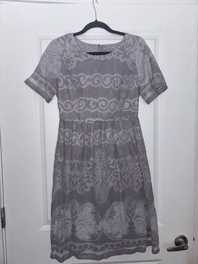 Polagram Gray Short Sleeve Midi Dress with Lace Pattern
